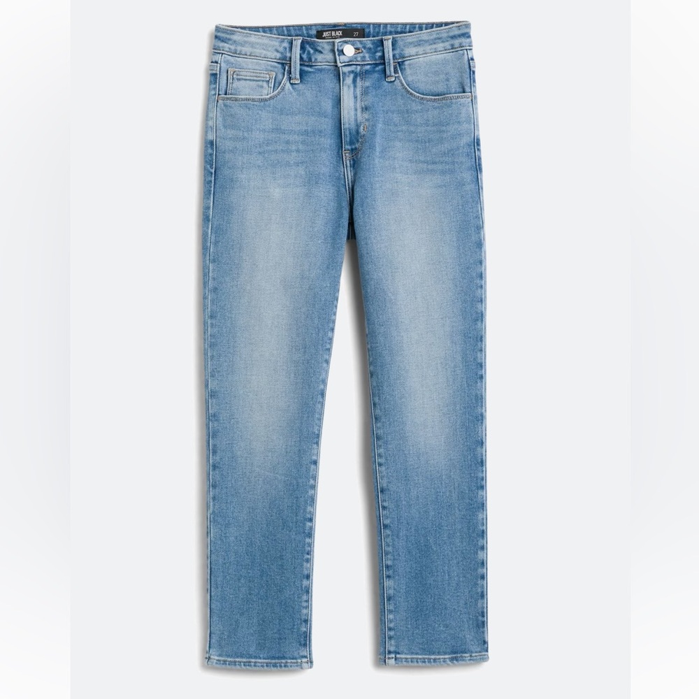 Just Black’s Peyton‎ Distressed Capri Crop Jean Eco
Indigo Size 16 33